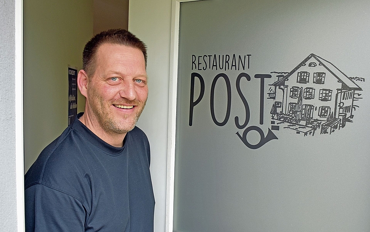Andreas Gilgen ist der neue Wirt im «Pöstli» Bottenwil, das er wieder als Treffpunkt im Dorf etablieren will.Bild: RAN