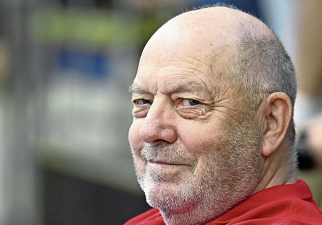 Das Fazit von «Feuerwehrmann» Urs Mühlethaler nach dem Ligaerhalt: «Mit dem TV Suhr 1999 Meister zu werden, war einfacher als diese Playouts. Aber nun ist auch das geschafft und der HSC bleibt in der NLA.» Bilder: Alex Wagner 