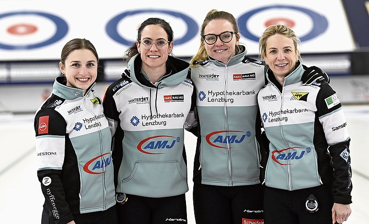 Das Team des CC Aarau gehört zu den Medaillenanwärterinnen bei Olympia (von links): Selina Witschonke, Carole Howald, Alina Paetz und Silvana Tirinzoni.Bild: Alexander Wagner