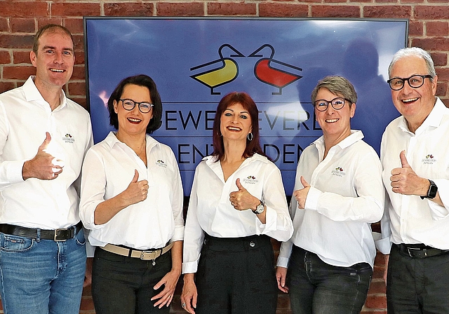 Der aktuelle Vorstand des Gewerbevereins Entfelden (von links): Präsident Fabian Tobler, Kassierin Barbara Bühlmann, Aktuarin Sabine Frey, Beisitzerin Franziska Hirschi und Vizepräsident Max Kellenberger. Bild: ZVG