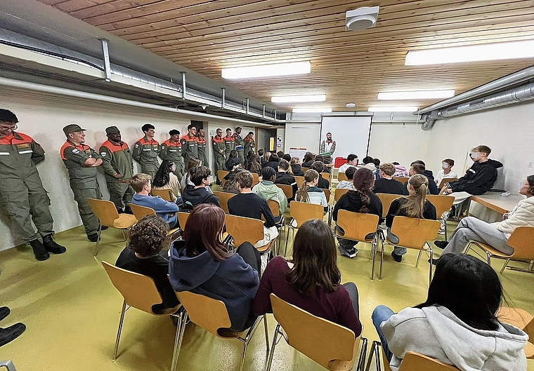 Die Fachausbildung umfasste die Bereiche Führungsunterstützung, Betreuung und Pionierdienst.Bild: Serge Richner