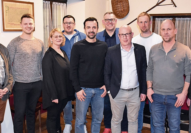 Der Vorstand und die Neumitglieder (von links): Philippe Bally (Kassier), Roger Lüscher (Lüscher & Partner Architekten), Jolanda Flückiger (Fusspflege), Bojan Markovic (Regio Clean), Marco Sucic (Tanz-  und Bewegungsstudio), Markus Wittig (Präsid