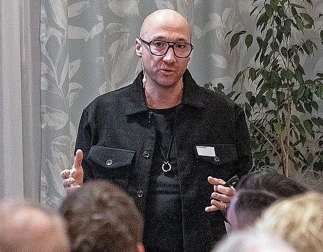 Andreas «Ritschi» Ritschard begeisterte an der Generalversammlung mit persönlichen Einblicken in sein Leben als Musiker – offen, humorvoll und inspirierend.