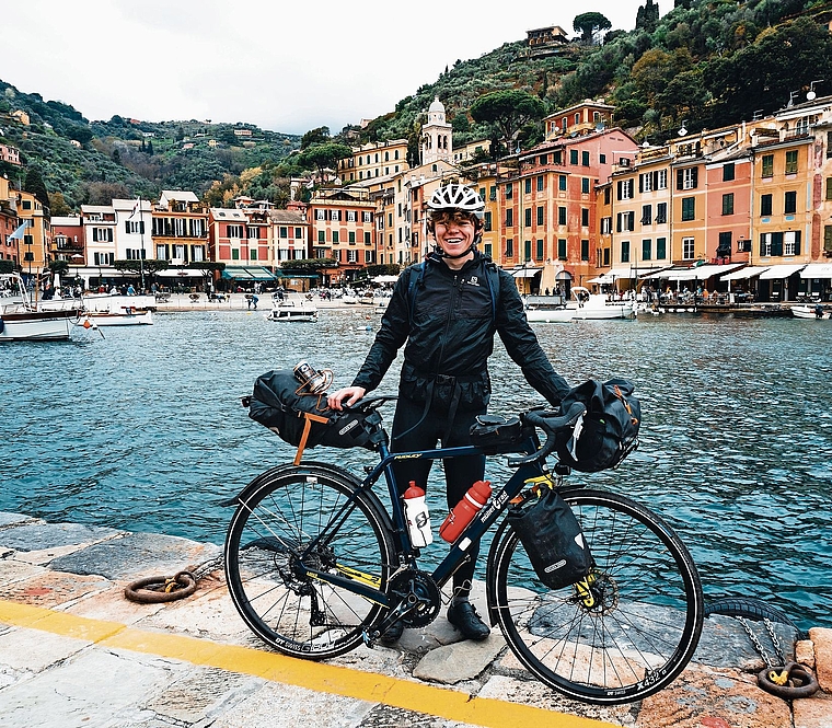 Tobias Renggli tritt als nächstes in der Kulturi Leerau auf. Am 11. März berichtet der junge Abenteurer in der Alten Turnhalle Moosleerau von seiner siebenmonatigen Europareise mit dem Fahrrad. Bild: ZVG