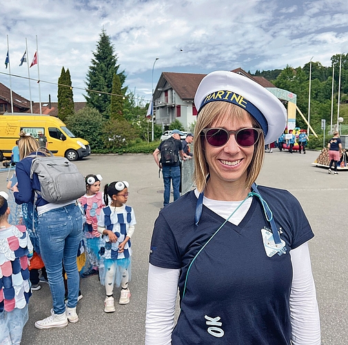 OK-Präsidentin Aline Bolliger am Jugendfestumzug. OK-Präsidentin Aline Bolliger am Jugendfestumzug.