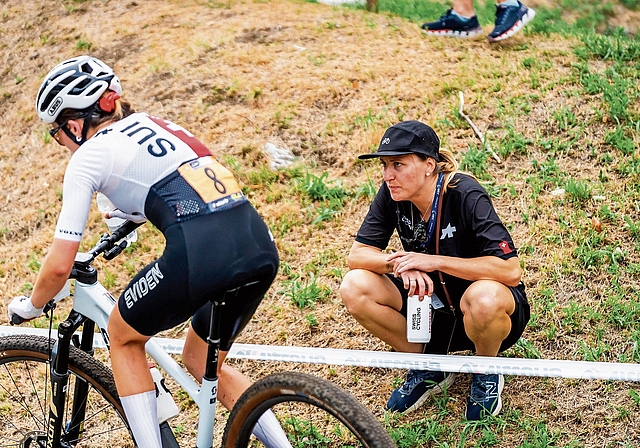 Die Schweizer Nationaltrainerin Kathrin Stirnemann blickt auf eine sehr erfolgreiche Saison 2026 zurück.Bild: Swiss Cycling