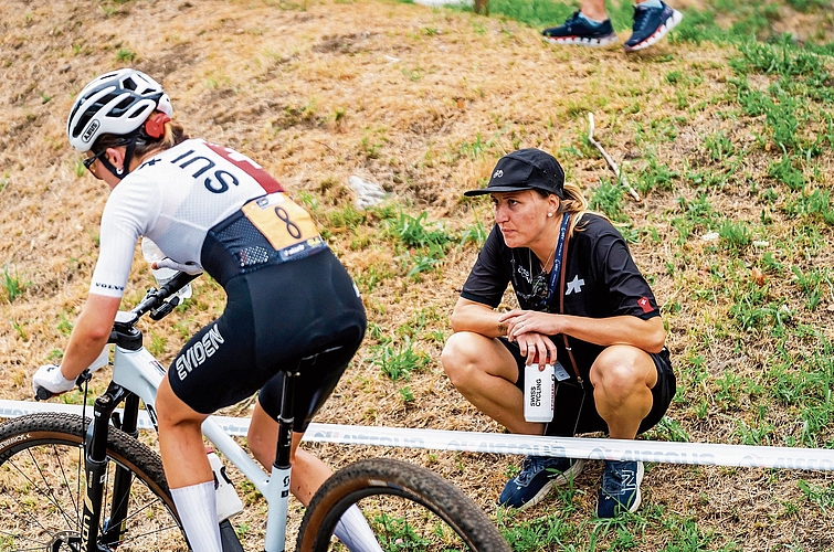 Die Schweizer Nationaltrainerin Kathrin Stirnemann blickt auf eine sehr erfolgreiche Saison 2026 zurück.Bild: Swiss Cycling Die Schweizer Nationaltrainerin Kathrin Stirnemann blickt auf eine sehr erfolgreiche Saison 2026 zurück.Bild: Swiss Cycling