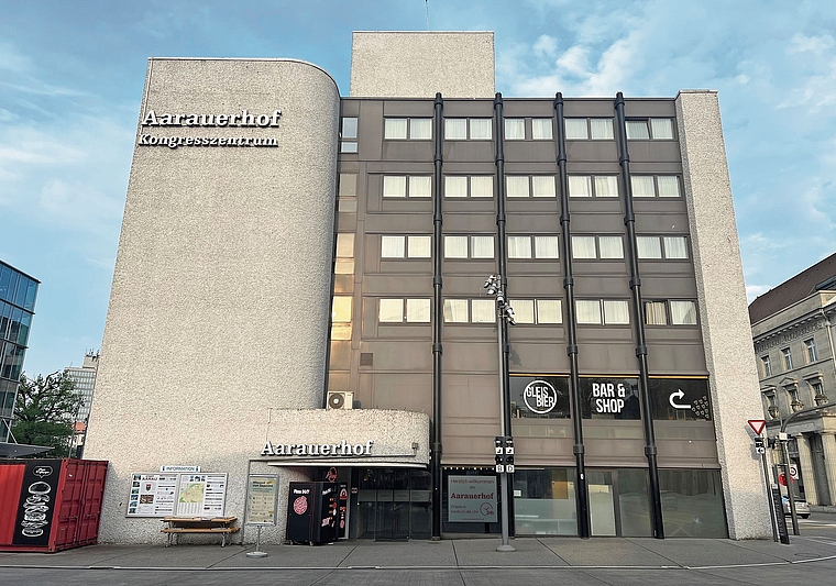 Die Eigentümerin will das Gebäude aus den 1970er Jahren kernsanieren und aufstocken.Bild: SAH