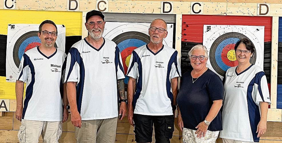 Der Vorstand der Bogenschützen Suhrental (von links): Michale Frank, Marco Cammarata, Christian Rein, Jacqueline Bätig und Henriette Müller. Der Vorstand der Bogenschützen Suhrental (von links): Michale Frank, Marco Cammarata, Christian Rein, Jacqueline Bätig und Henriette Müller.