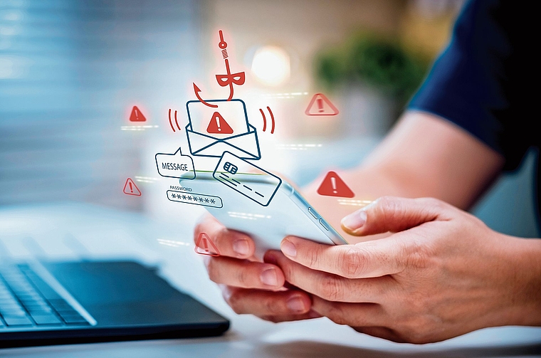 Cyberangriffe können über verschiedene Kanäle erfolgen: Betrüger versuchen über Computer und Smartphone, an persönliche Daten und sensible Informationen zu gelangen. Schützen Sie sich und besuchen Sie den Infoabend der Raiffeisenbank. Bild: St
