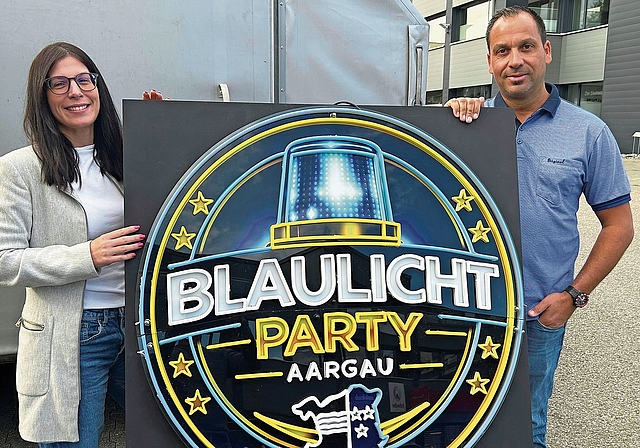 Christina Camadini und Marco Huggenberger sind die treibenden Köpfe hinter der Blaulichtparty.Bild: agu