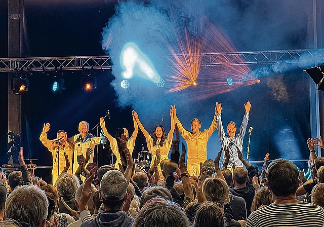 Mit den grossen ABBA-Hits begeisterten ABBORN die Besucher am Kulturi Tribute Openair in Staffelbach. Bilder: ZVG
