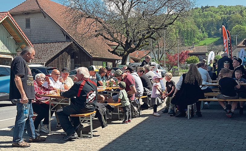 Festbetrieb auf dem Vorplatz des Fachbetriebes.Bilder: Kaspar Flückiger
