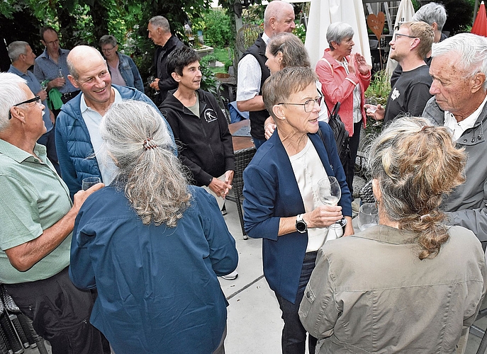 Der Apéro vor Jahresrückblick und Nachtessen im Uerkesaal vom Gasthuus Moosersagi erfreute sich grosser Beliebtheit. Bilder: Alfred Weigel Der Apéro vor Jahresrückblick und Nachtessen im Uerkesaal vom Gasthuus Moosersagi erfreute sich grosser Beliebtheit. Bilder: Alfred Weigel