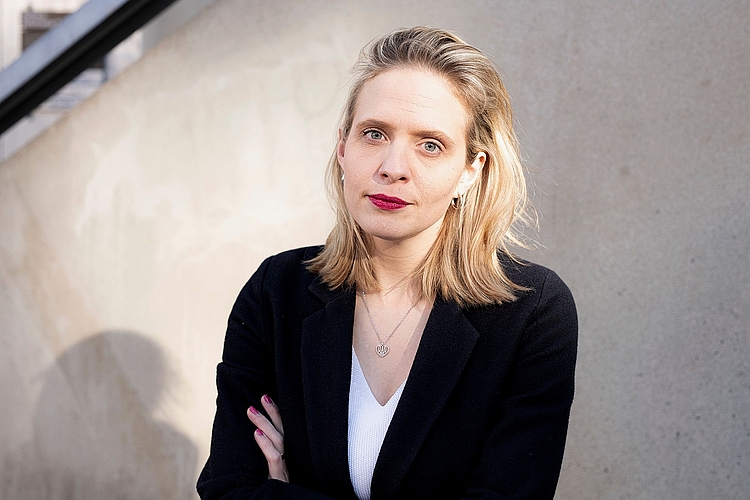 Die Journalistin und Buchautorin Luzia Tschirky (oben), die Artistik-Formation Tridiculous (Mitte) und der Kabarettist Markus Schönholzer (unten) gehören zu den prägenden Programmpunkten des neuen Jahresprogramms des Kulturvereins KUKUK.  Bilder: ZVG