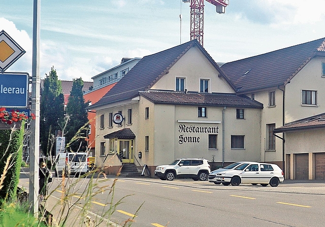 Die Gemeinde Moosleerau hat das «Sonnen»-Areal gekauft. Nun plant sie eine Überbauung mit Coop, Platz für Verwaltung und Alterswohnungen.Bild: Peter Weingartner