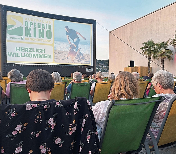 Das Openair-Kino ist an diesem Abend zu etwa zwei Dritteln gefüllt.