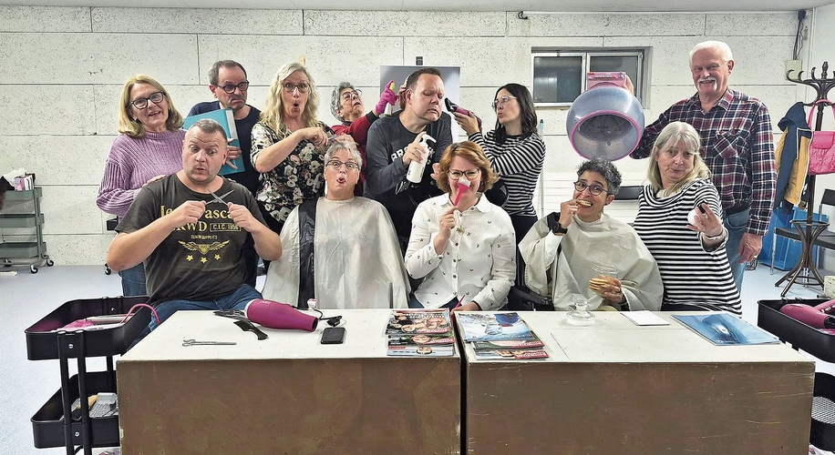 Die Proben laufen: Ein Abend voller Witz, Charme und kleiner Katastrophen ist garantiert.