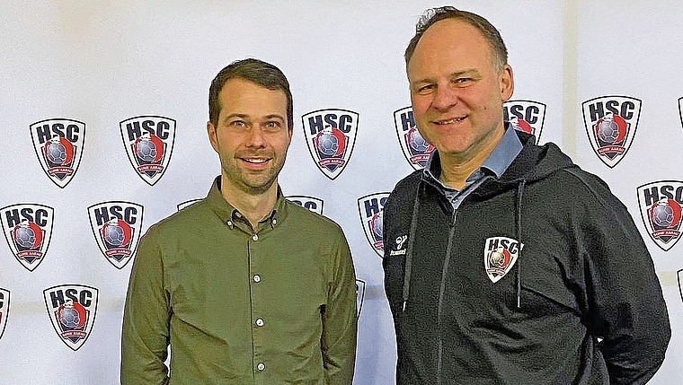 Lukas Wernli (links) kehrt zur Saison 2026/27 als Geschäftsführer zum HSC Suhr Aarau zurück. Präsident Dieter Camenzind (rechts) freut sich über den wichtigen Schritt für die Zukunft des Vereins.Bild: HSC