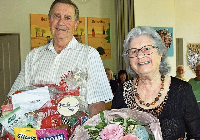 Musiker-Ehepaar und Lektorat fürs «Chilefänschter»: Fritz und Marlies Bär konnten sich am vergangenen Sonntag feiern lassen.Bild: Frieda Steffen