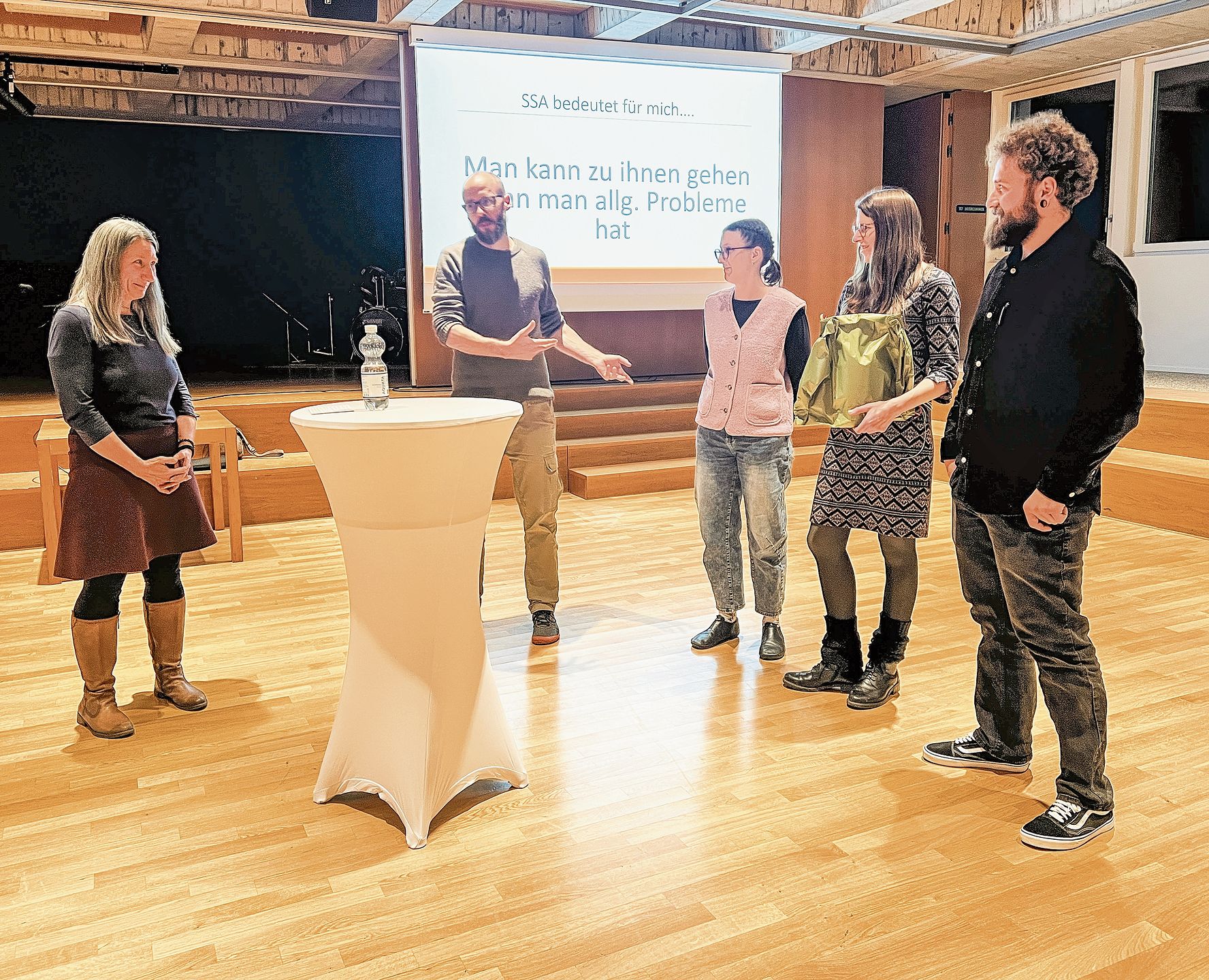 Das fünfköpfige Team der Schulsozialarbeit der Kreisschule Entfelden.Bilder: STU