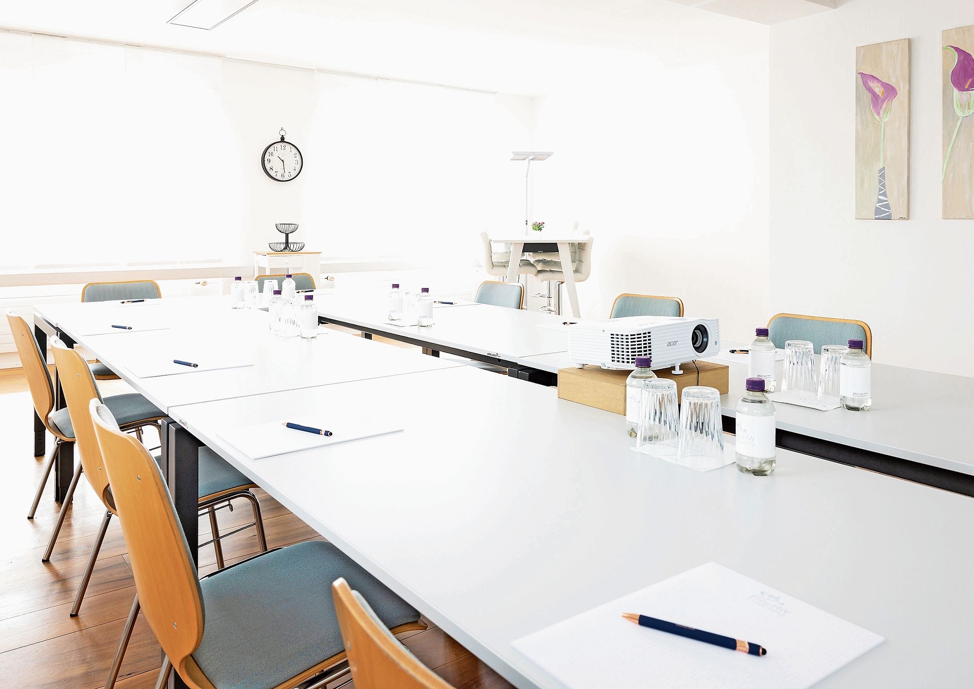 Die modernen Schulungsräume von Frey HW Consulting in Unterentfelden bieten Platz für Seminare und Weiterbildungen.