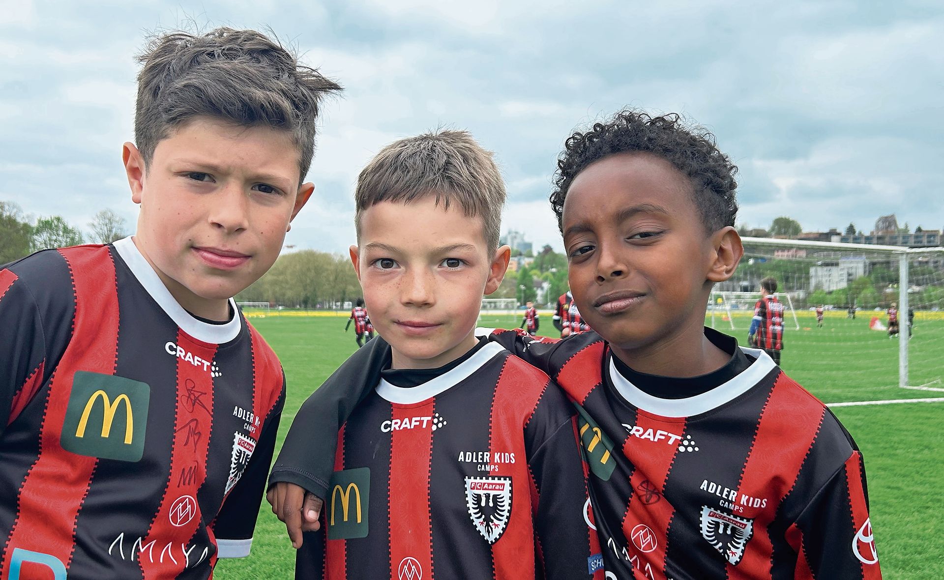 Sind begeistert vom Camp (von links): Adrian Sinanaj, Lenny Zahnd und Nahom Kahsay.