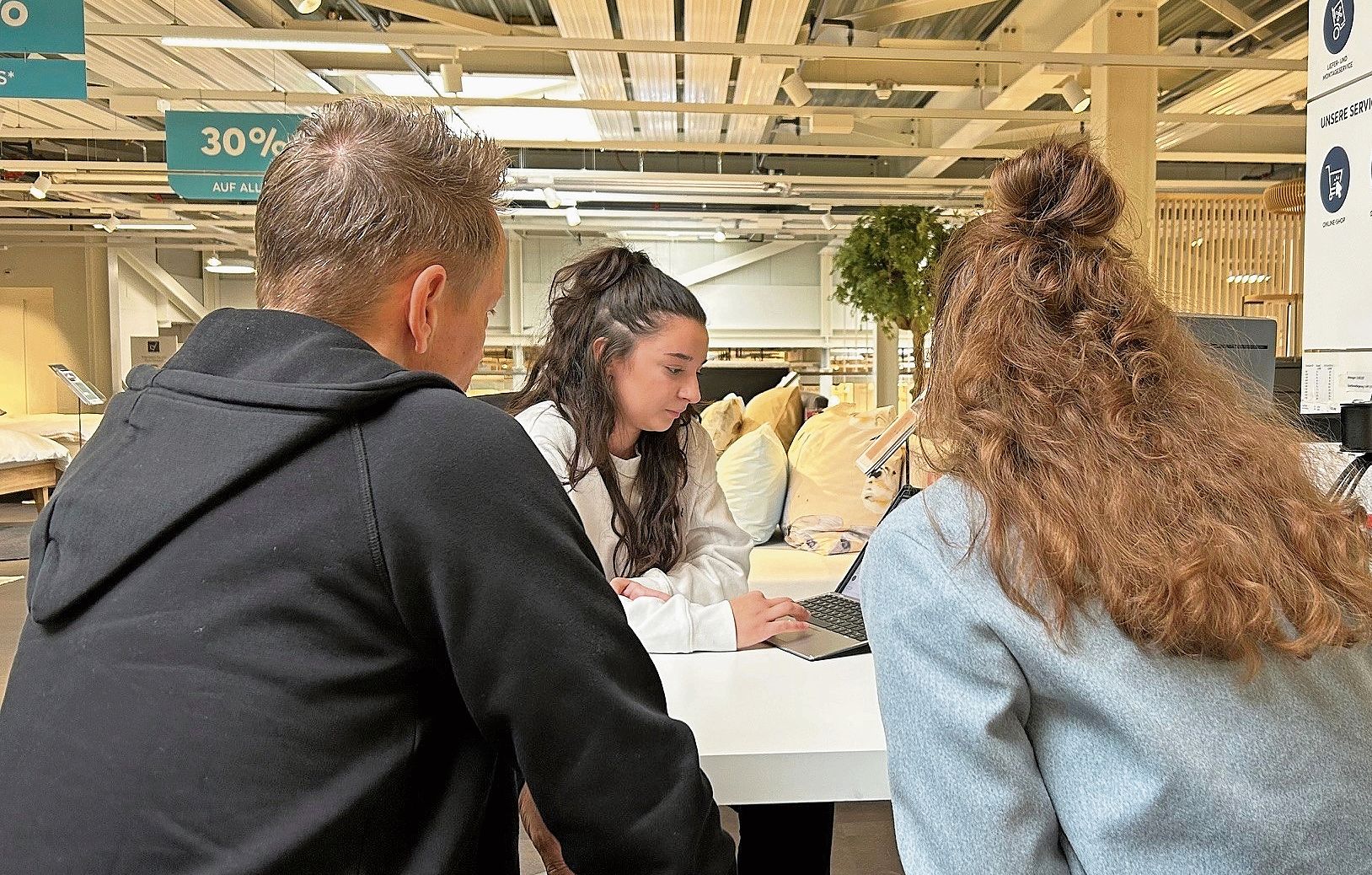 Die Beratungskompetenz von Livique konnte in vielen Kundengesprächen unter Beweis gestellt werden.Bilder: agu