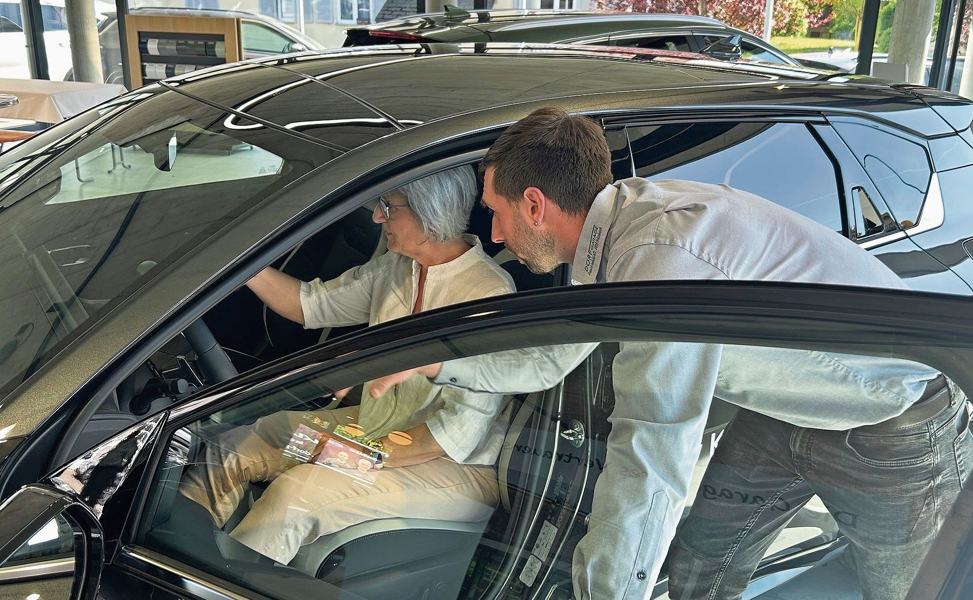 In Kundengesprächen konnten die Vorzüge der Kia-Modelle erläutert werden.