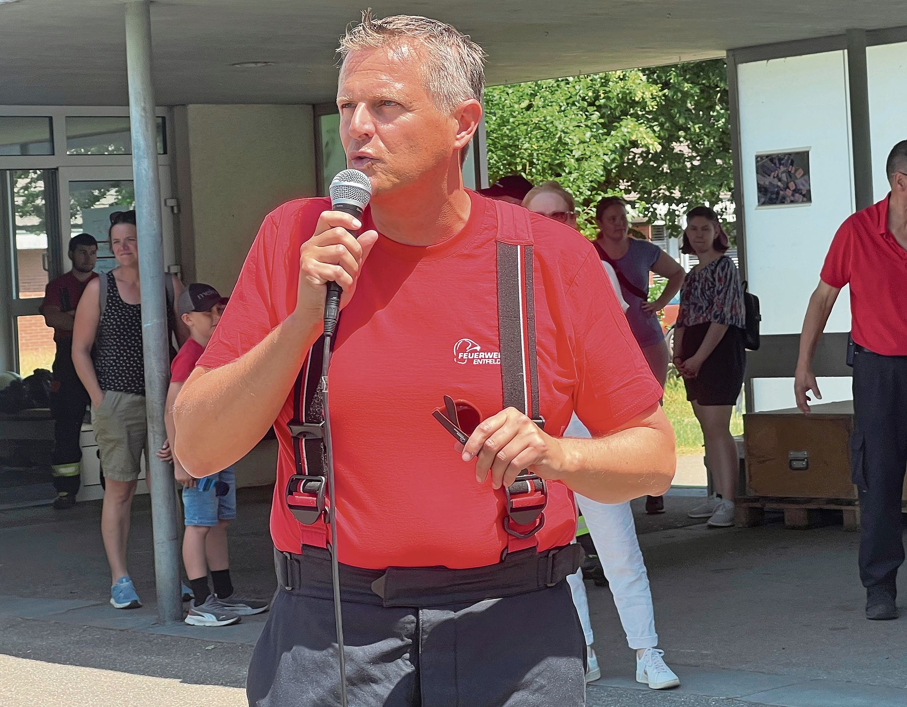 Begrüssung durch Dominik Graber, Kommandant der Feuerwehr Entfelden-Muhen.