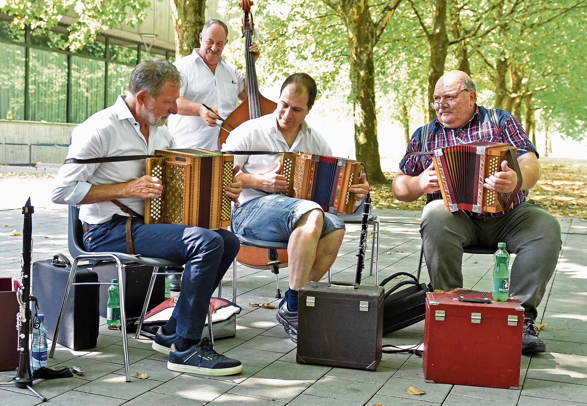 Die Roggehuse-Musig sorgte mit ihrer volkstümlichen Musik für beste Unterhaltung und eine stimmungsvolle Atmosphäre. 