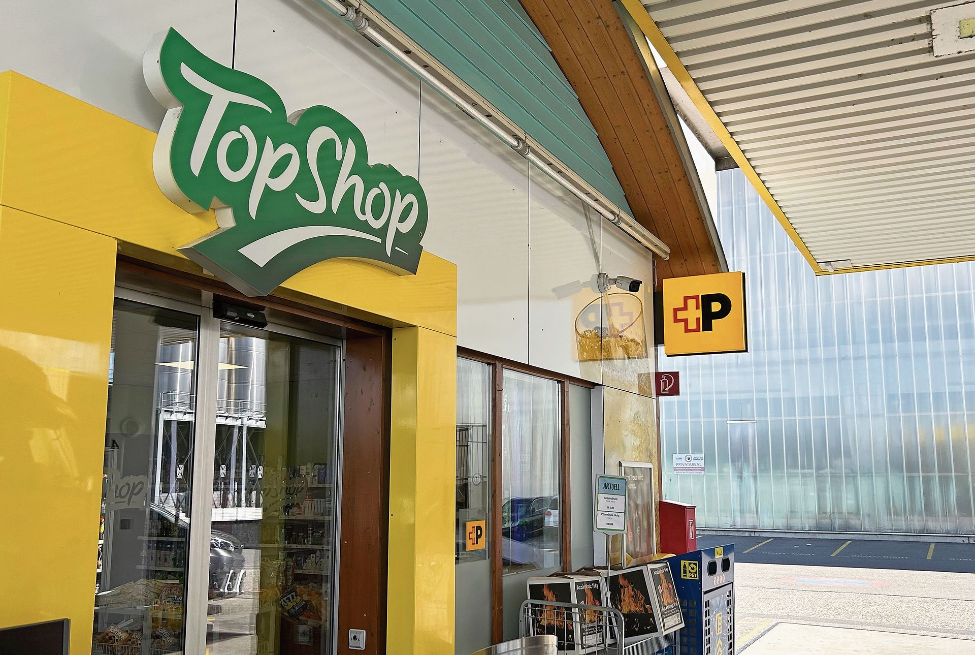 Der TopShop in der Kölliker Landi ist nun auch Postfiliale. Der TopShop in der Kölliker Landi ist nun auch Postfiliale.