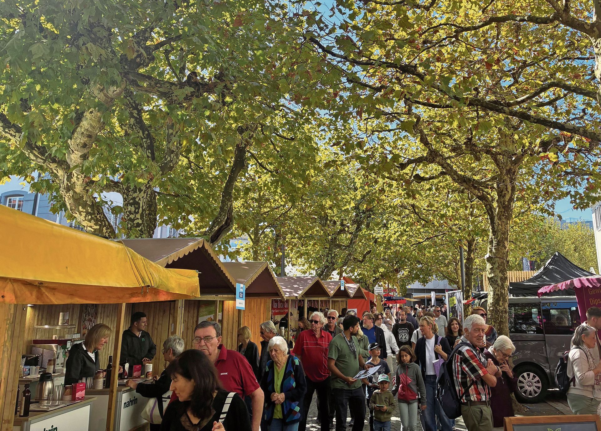 Bei bestem Wetter fand der 85. Markt Aarauer Gewerbetreibender statt. Bei bestem Wetter fand der 85. Markt Aarauer Gewerbetreibender statt.