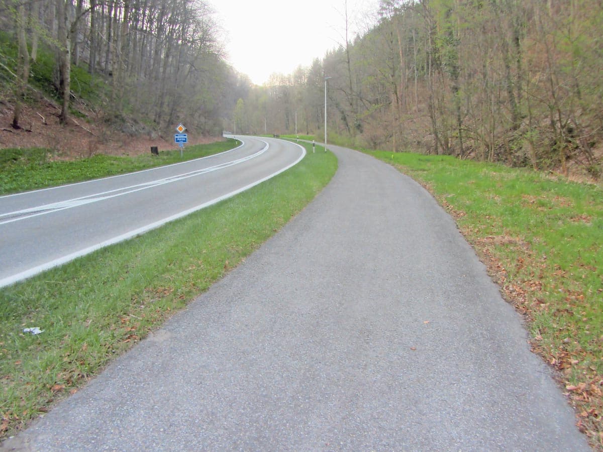 LA_das_ufer Während den Bauarbeiten muss der Veloweg gesperrt werden | Der Landanzeiger
